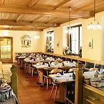 מלון Linderhof 3*