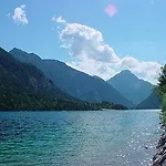 מלון Linderhof 3*