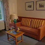 מלון Linderhof 3*