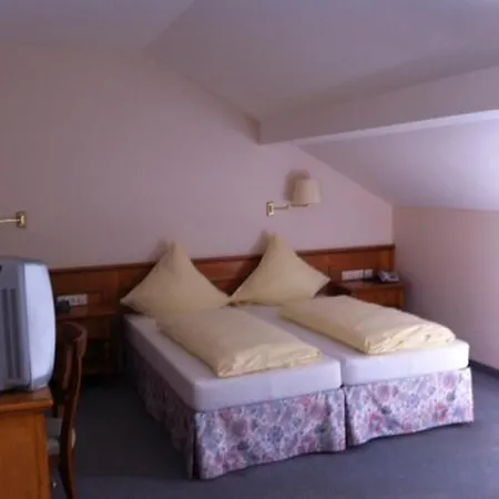 Linderhof Hotel