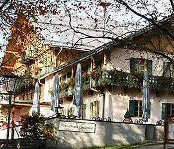 Linderhof 3*